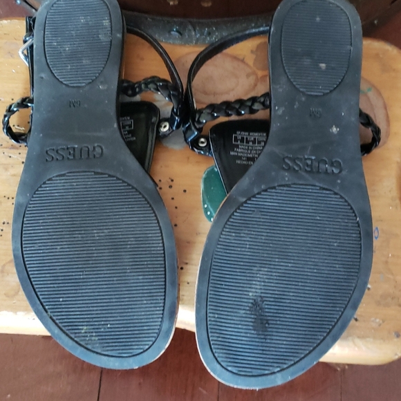 Guess sandals - Picture 3 of 4